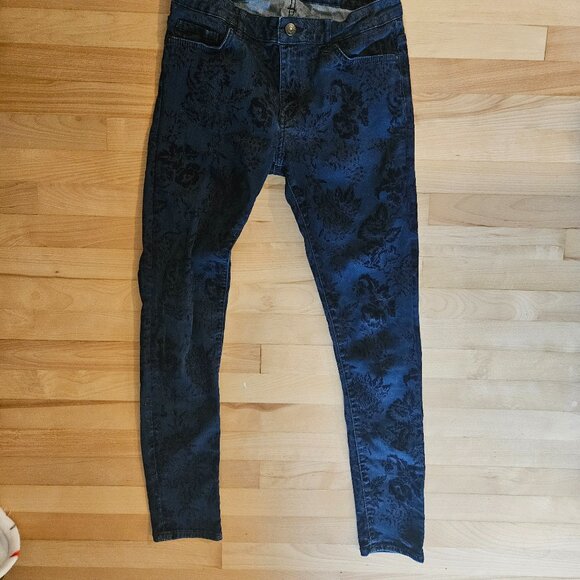 3/15$ navy jeans with dark floral pattern - Picture 2 of 5